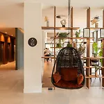 Leonardo Hotel 3*